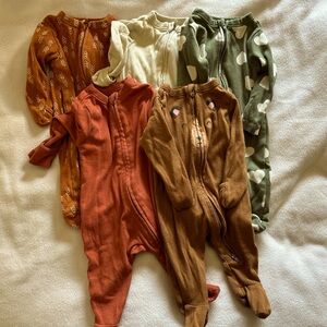 Old Navy Sleepers (0-3 months)